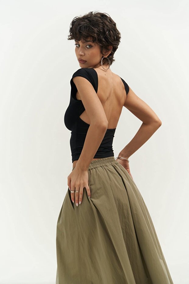 Nives Sırt Dekolteli Siyah Crop - 1