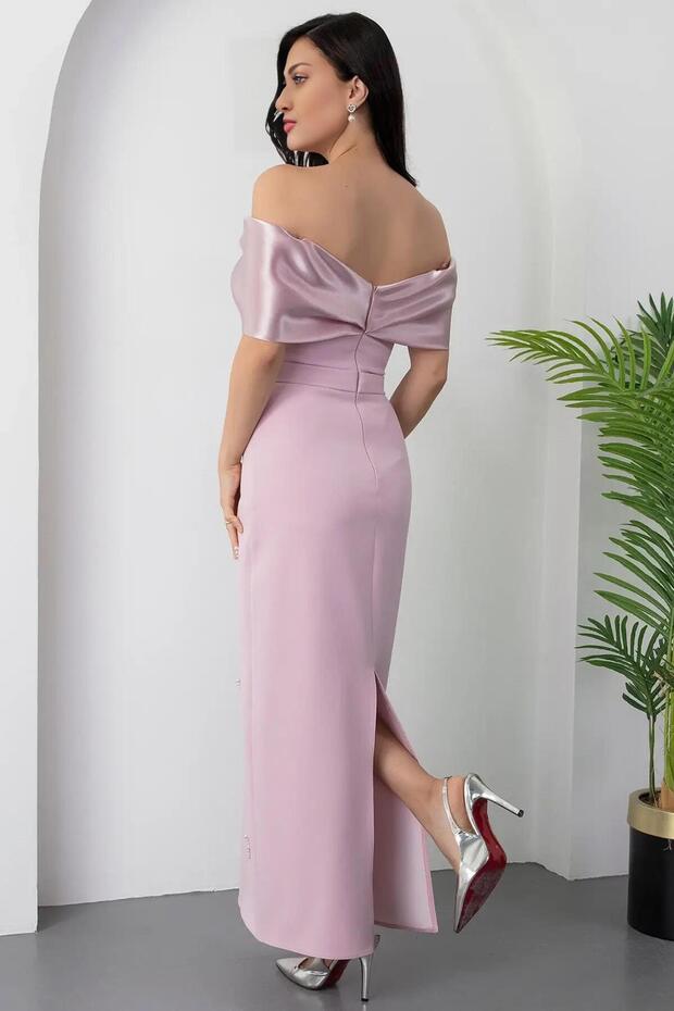 Luxus púderrózsaszín estélyi ruha – kövekkel hímzett vállú, mélyen dekoltált ceruzaruha különleges alkalmakra, elegancia 405 - 3
