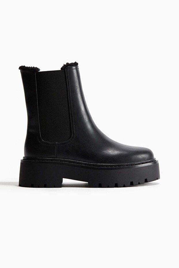 Warm-lined Chelsea boots