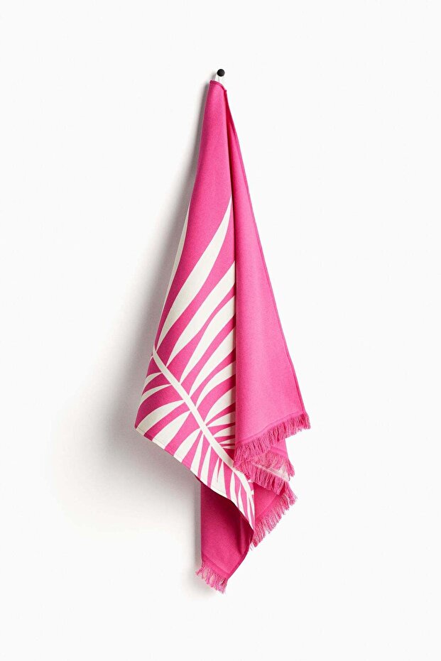 منشفة شاطئ مزينة بالشراشيب - 1