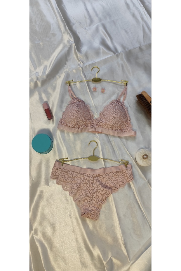أنيقة الأزهار نمط الدانتيل Bralet البدلة الصدرية اللباس الداخلي مجموعة بوستير