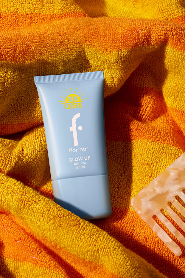 كريم أساس متوهج مع عامل حماية من الشمس 50+ - 7