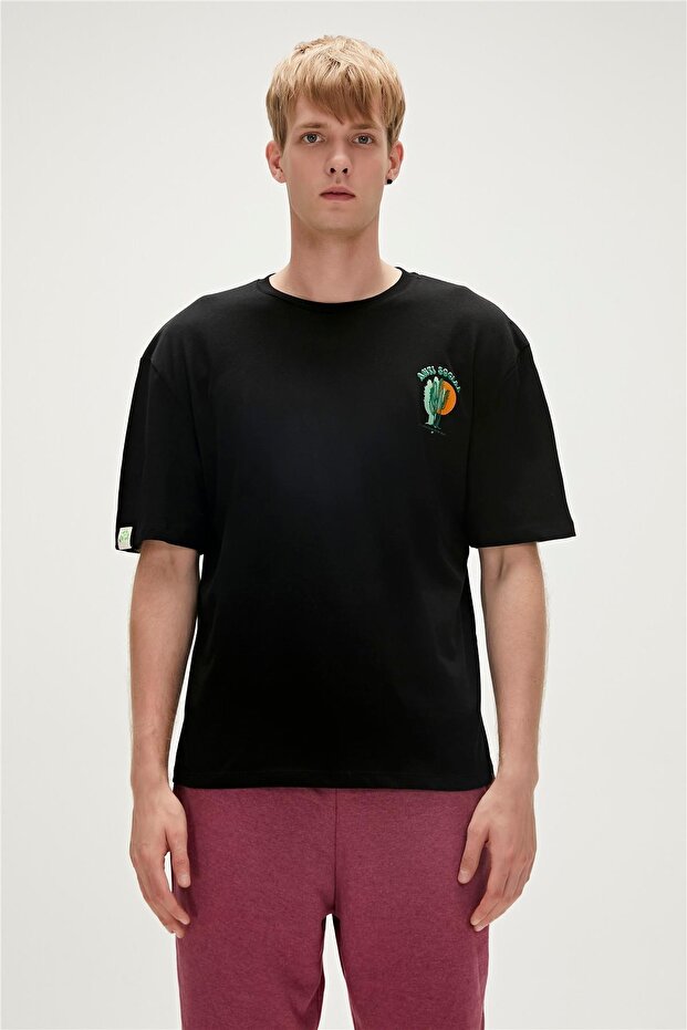 23.01.07.004-c01 Re-social Men's T-shirt