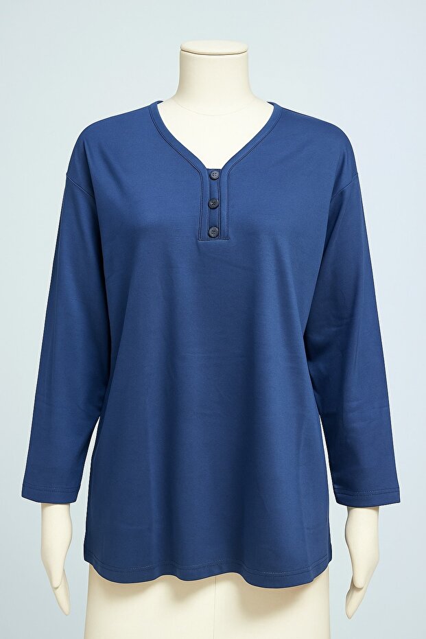 Plus Size 3 Button V-Neck Mother Combed Cotton Blouse – Relaxed Fit