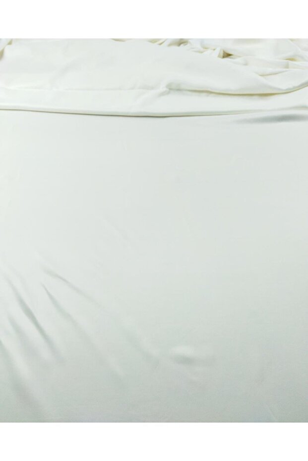 ساتان أبيض ثنيات - عرض 150 سم × طول 280 سم