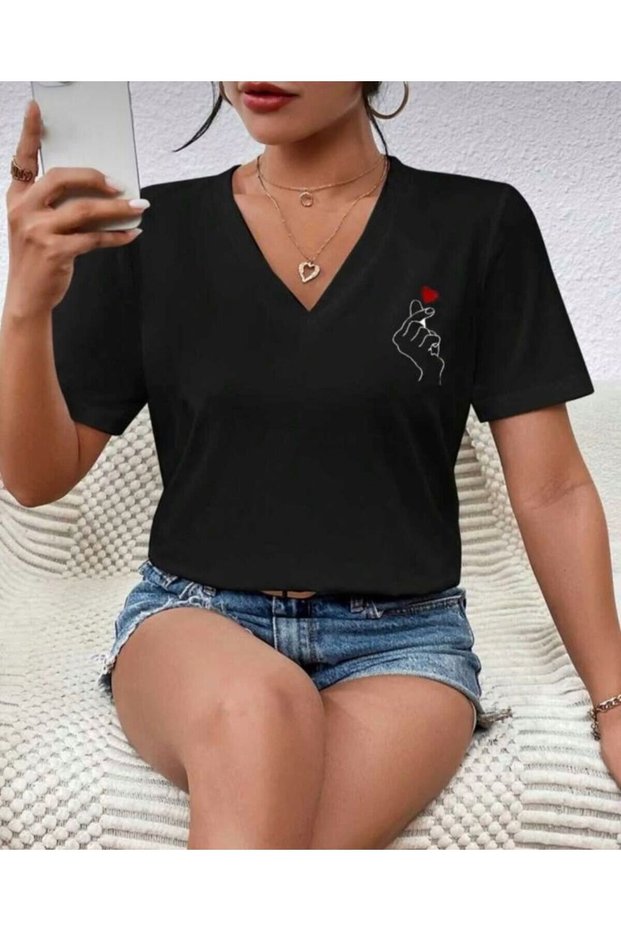 Hand Heart Printed Trend V-Neck Oversize Tshirt