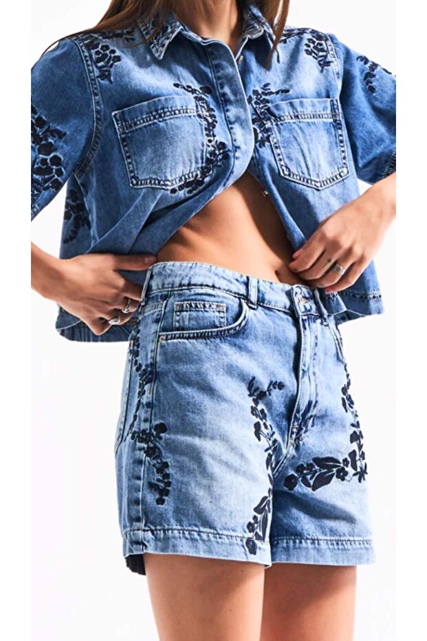 Nakış İşletmeli Denim Şort - 3