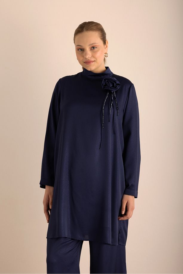 Çiçek Broşlu Varak Dokuma Kumaşlı Tunik - 4