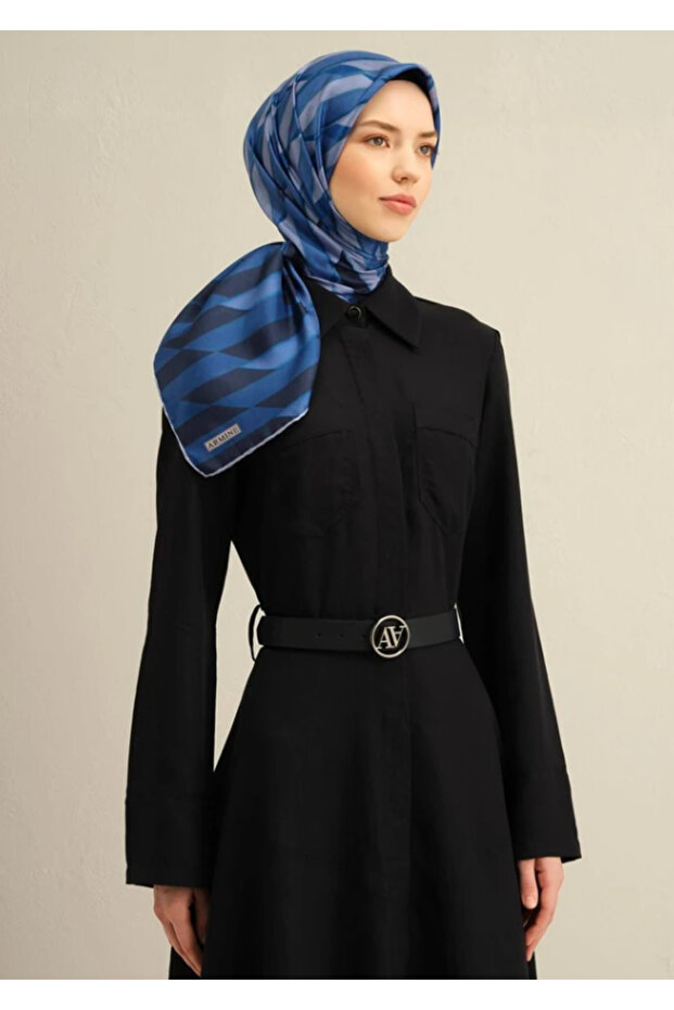 سورا وشاح حرير 9325-85 أزرق نمط مختلط