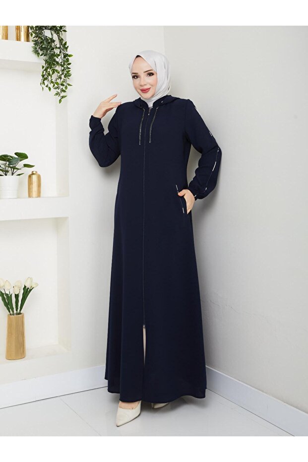 Women's Coat with Chain Hat Pattern