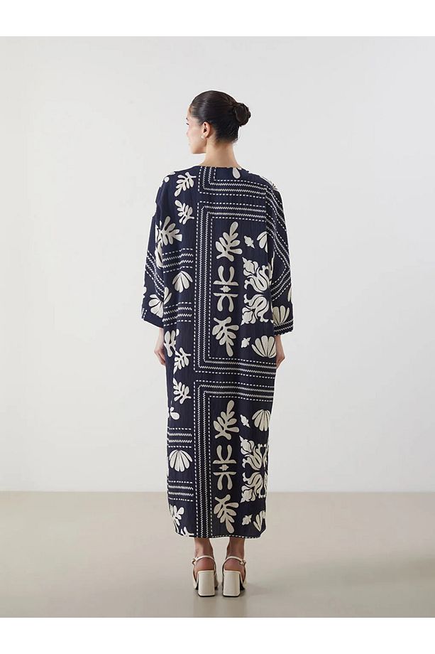 LCW Modest Mavi V Yaka Desenli Oversize Elbise - 4