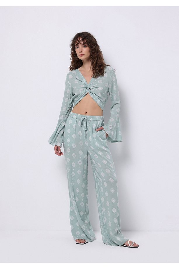 Regular Fit Yüksel Bel Geniş Paça Kadın Yeşil Pantolon - 3
