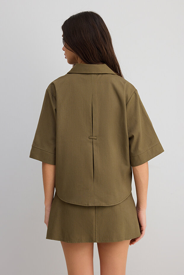 Haki İnce Gabardin Boxy Pamuklu Gömlek TWOSS25GO00159 - 4