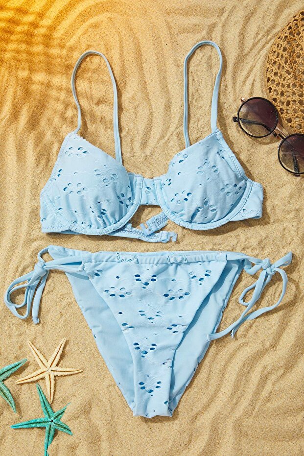 Mavi Şeritli Balconette Kaplı Brazilian Normal Bel Bikini Takımı TBESS25BT00063 - 2