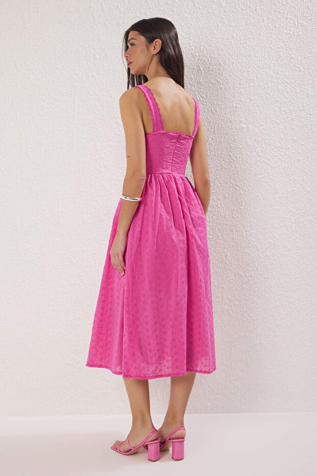 Pembe Düz Midi Brode Dokuma Elbise TWOSS25EL00852 - 4