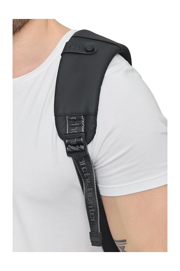 B00443 Model Black Backpack - 4