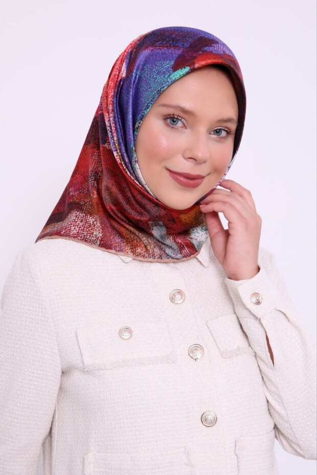 وشاح كريستالي لامع بنمط الفرشاة
