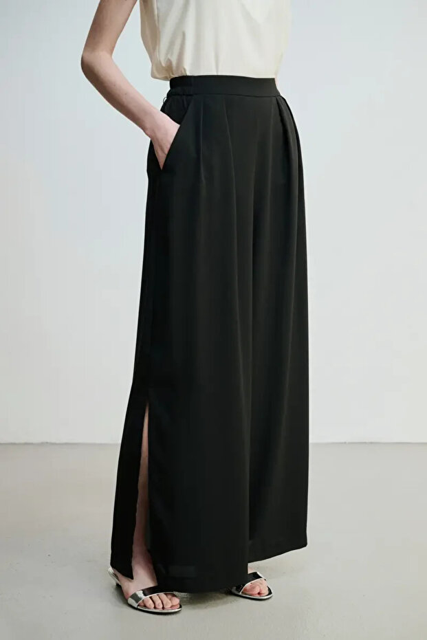 Slit Wide Leg Trousers - Black