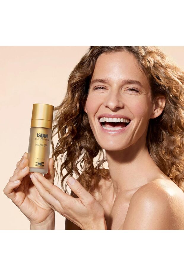 Isdinceutics Melaclear, Anti-Spot Facial Serum, 71% Reduction of Spots and Visible Results in - 3