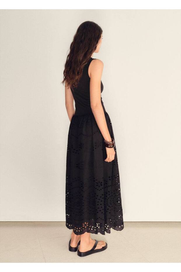 Pamuk elbise, delikli nakışlı - 4