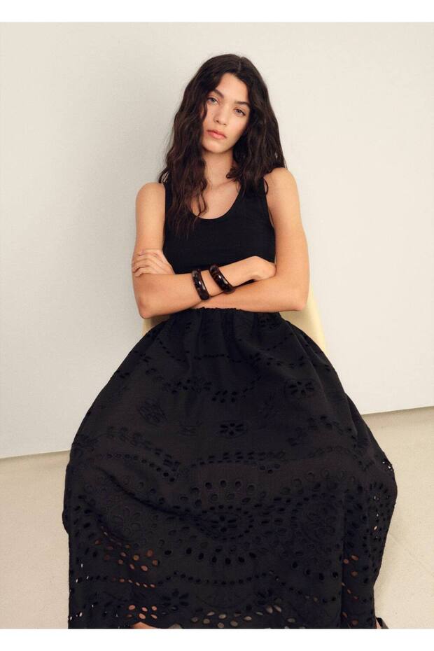 Pamuk elbise, delikli nakışlı - 6