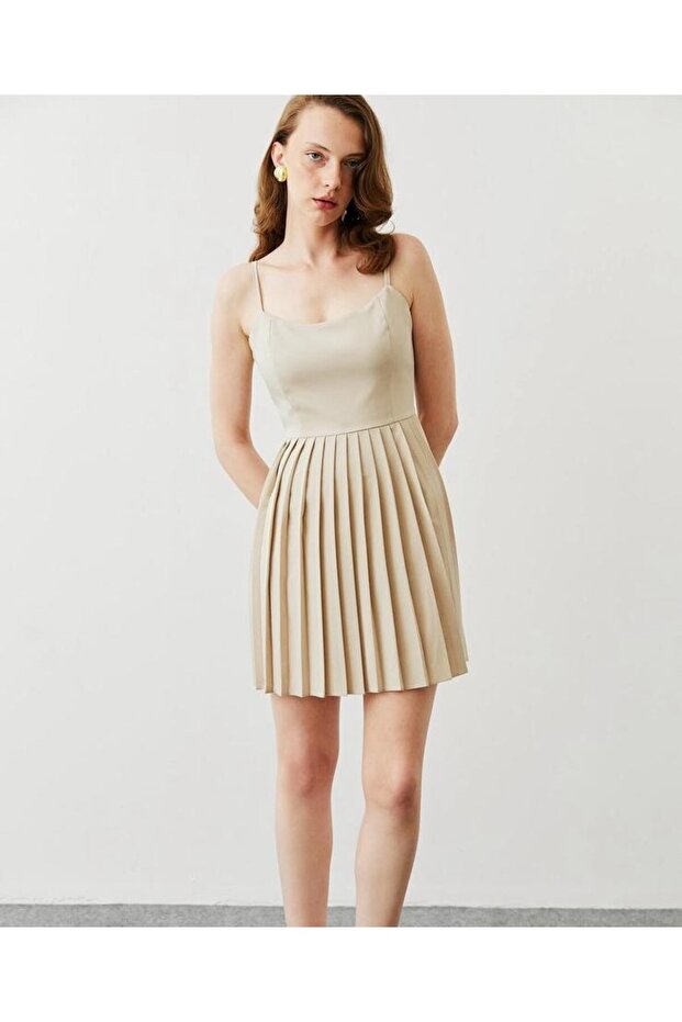 Bej Askılı Pileli Mini Elbise - 3