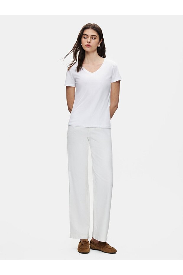 Kısa Kollu Basıc V Yaka Regular Beyaz T-shırt - 1