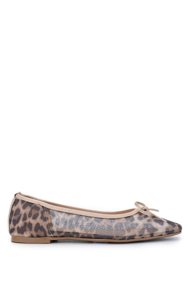 Women's Leather & Textile Beige Leopard Ballerina Shoes