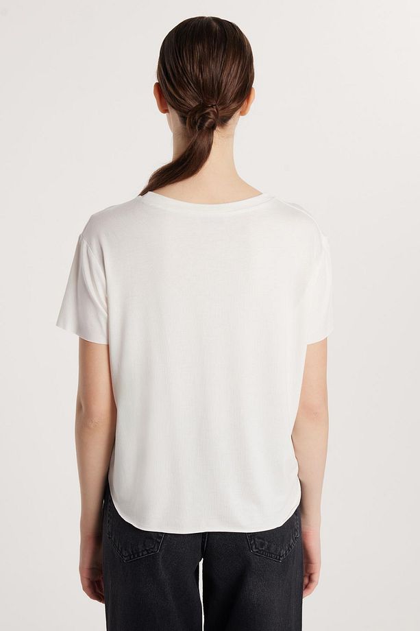 Kadın Relax Fit Modal Kumaş Basic Bisiklet Yaka Ekru Tişört - 5
