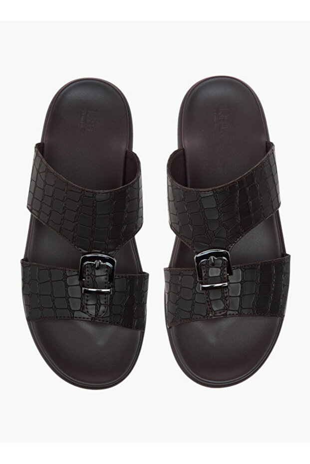 Buckle Accent Slip-On Arabic Sandals