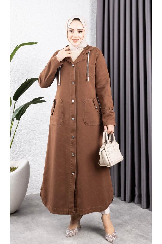 Women's buttoned pocket gabardine jacket