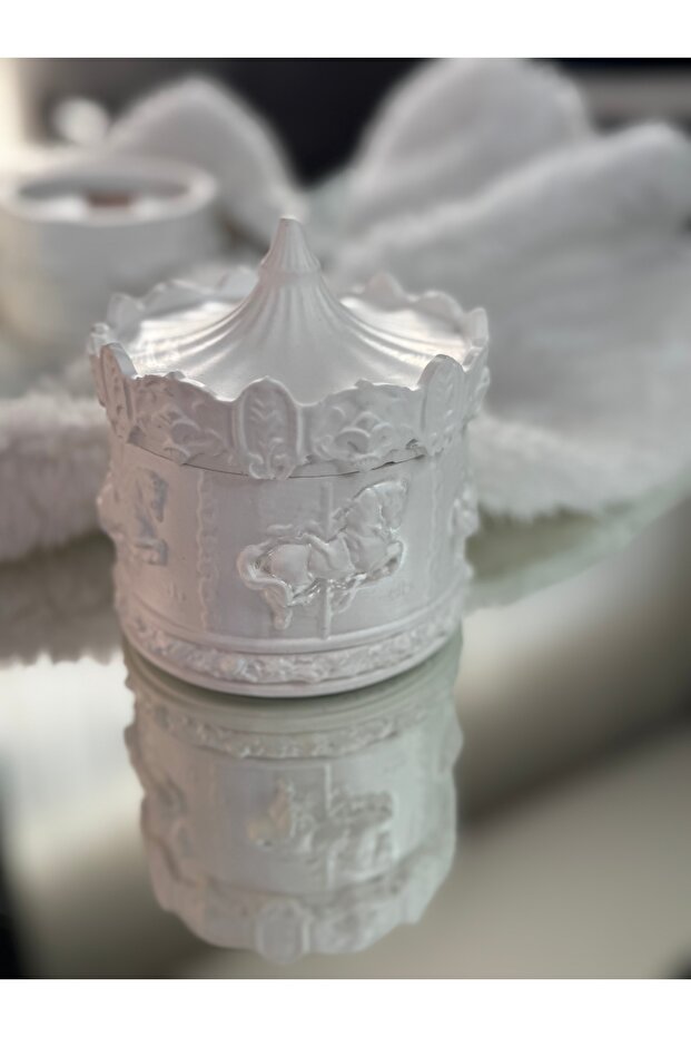 Beyaz atlı karınca - 2