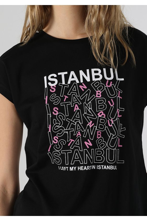 Regular Fit Yuvarlak Yaka Baskılı Kadın Siyah Kısa Kol Tişört - 5