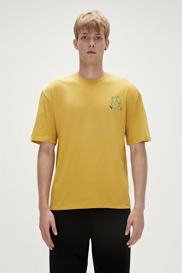 23.01.07.003-c119 Re-black Men's T-shirt