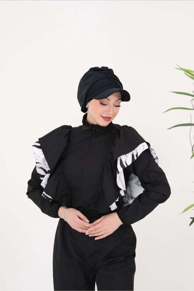 Mila Black Visor Bonnet