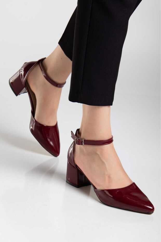 Claret Red Patent Leather Karnıyarık Women's Shoes (Large Size)