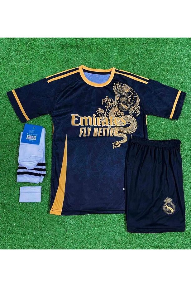 R.e.a.l M.a.d.r.i.d 2024/2025 Cristiano Ronaldo konsept cocuk forması 4’lü set (BLACK-GOLD) - 1