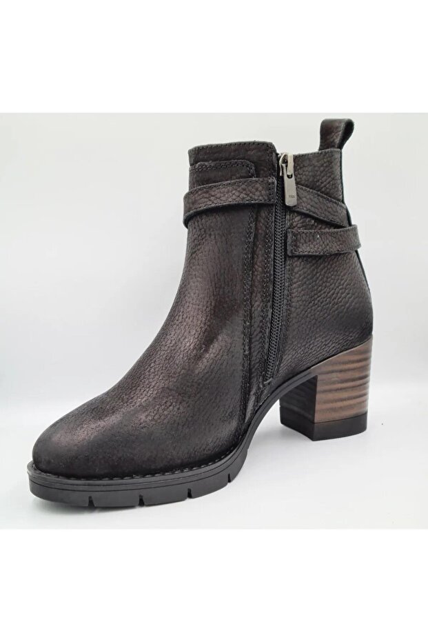 MAMMAMİA KADIN BOT - 3