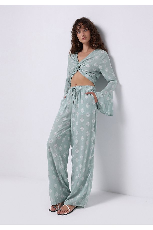 Regular Fit Yüksel Bel Geniş Paça Kadın Yeşil Pantolon - 1