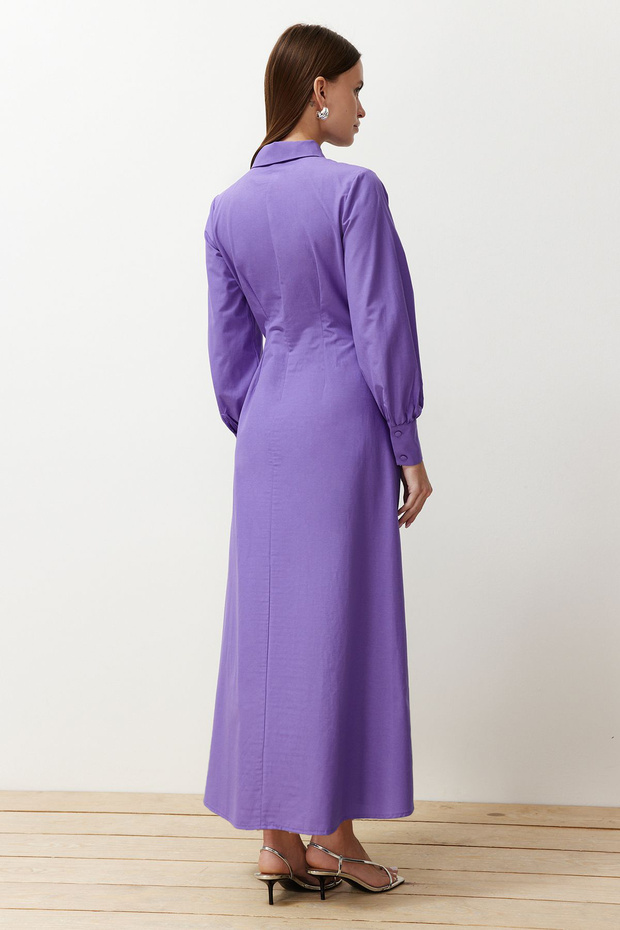 فستان قميص منسوج بأزرار مع تفاصيل زهور أرجوانية TCTSS24EB00029 - 6