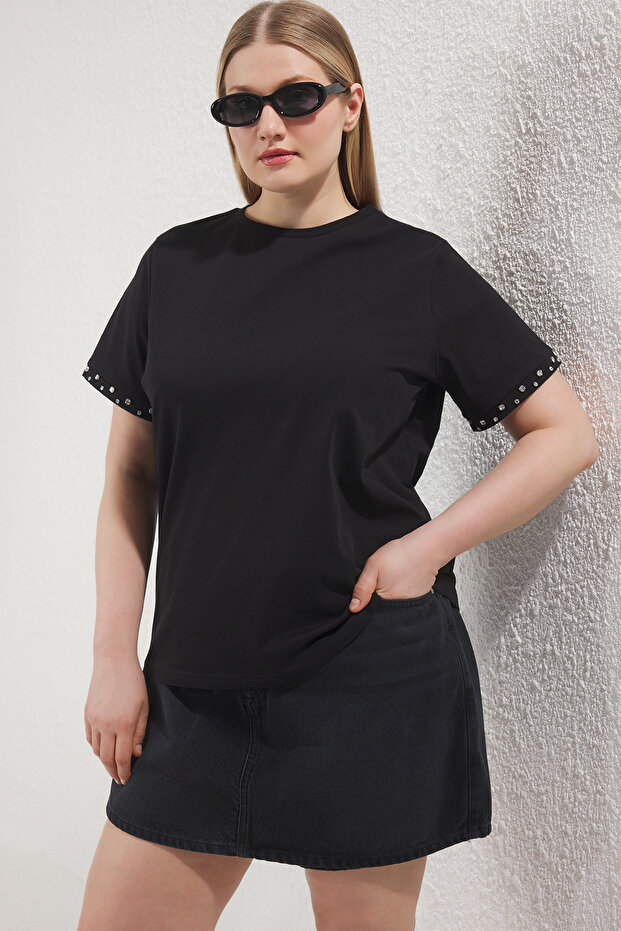 Siyah Taş Aksesuar Detaylı Regular Kalıp Büyük Beden Örme T-Shirt TBBSS25BF00077 - 1