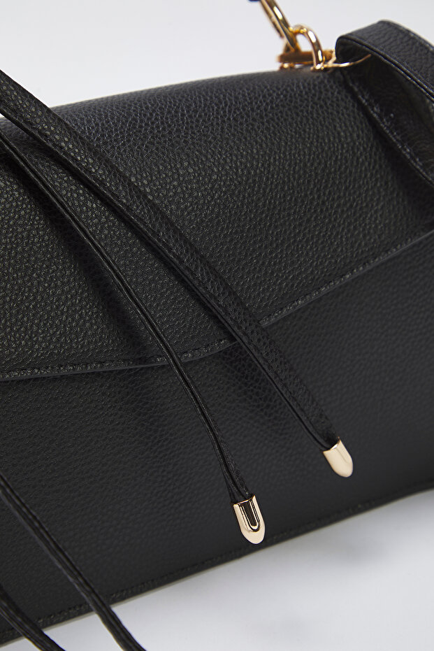 Czarna torebka damska z krzyżowymi paskami Mini Boy Mini City TAKSS25OC00007 - 6