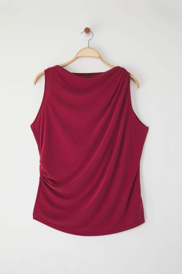 Bordo More Sustainable Modal İçerikli Drape Detaylı Degaje Yaka Örme Büyük Beden Bluz TBBSS25AF00114 - 5