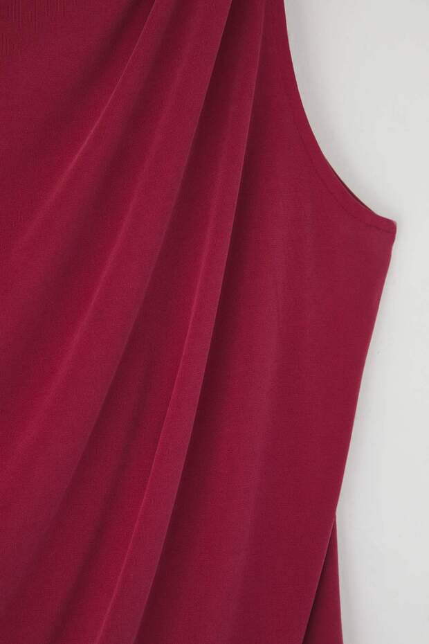 Bordo More Sustainable Modal İçerikli Drape Detaylı Degaje Yaka Örme Büyük Beden Bluz TBBSS25AF00114 - 6