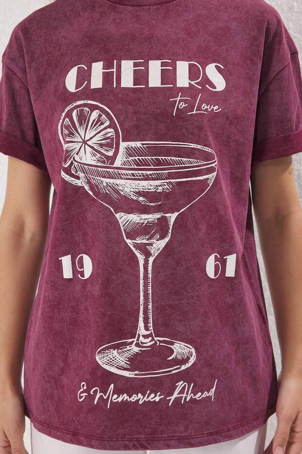 Bordo Kalın Pamuklu Baskılı Oversize/Geniş Kalıp Örme T-shirt TWOSS25TS00103 - 3