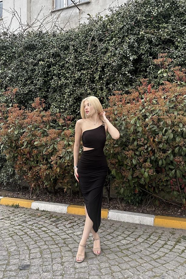 Tek Omuz Aksesuarlı Bel Dekolte Midi Elbise - 3