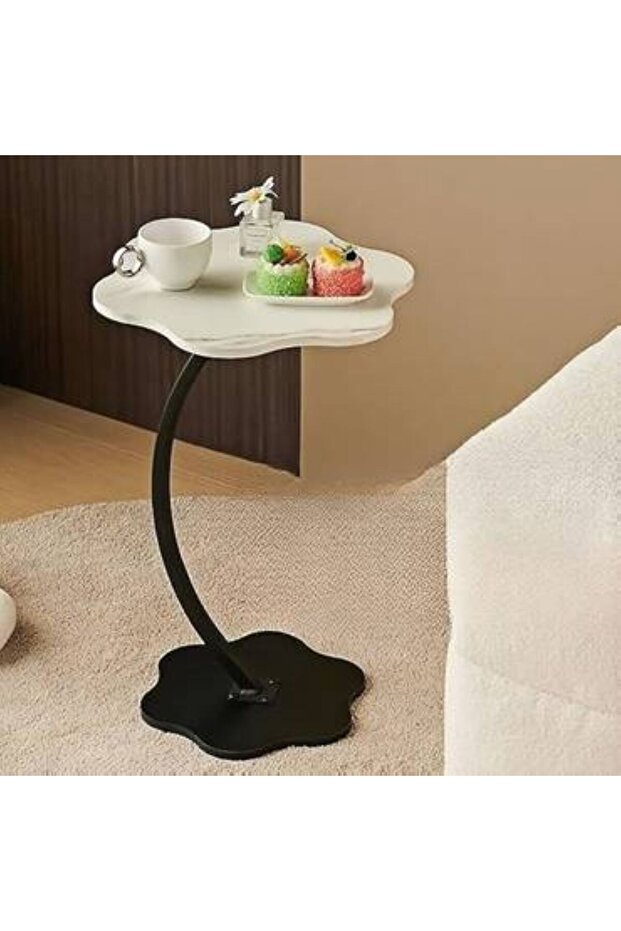 Small white side table, dimensions as shown in the pictures