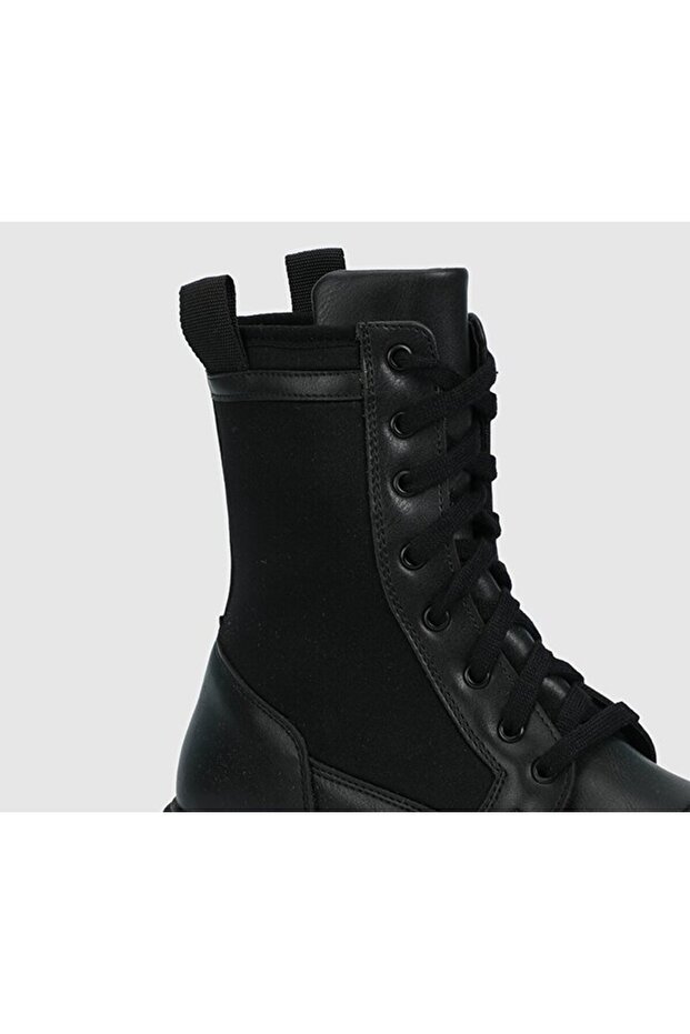 Siyah Kadın Bot - 5