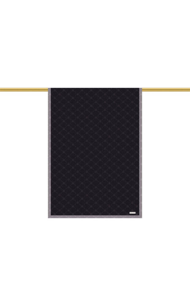 شال حريري بنمط حرف واحد فقط بسلسلة سوداء - 3