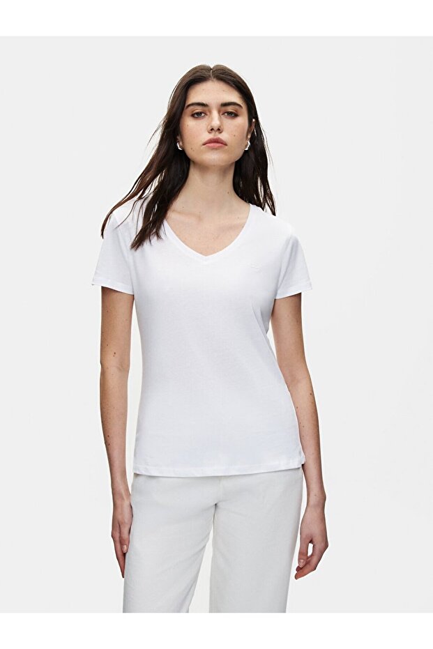 Kısa Kollu Basıc V Yaka Regular Beyaz T-shırt - 2